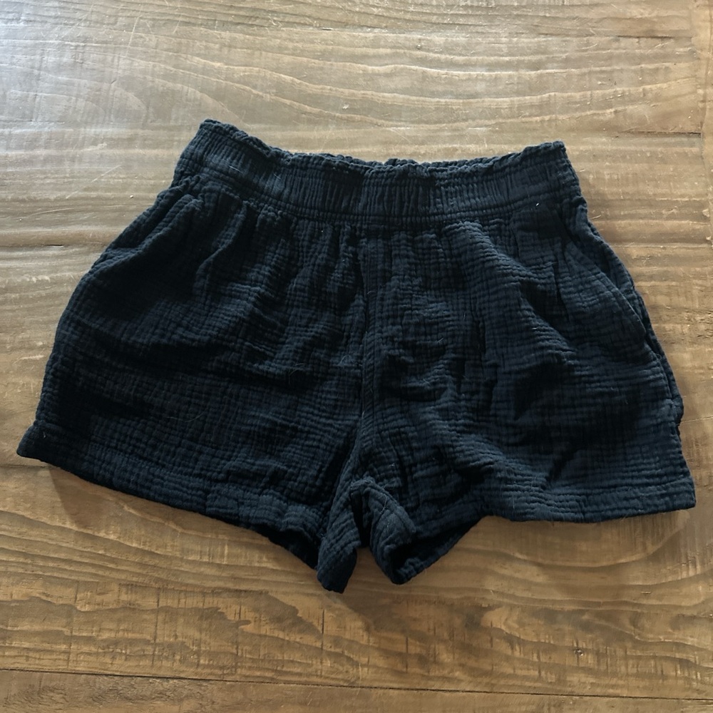H&M High Waist Black Shorts